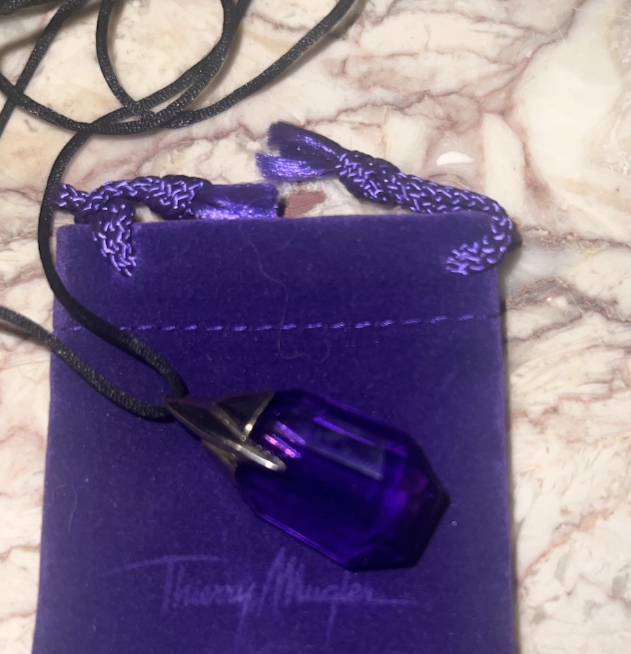 Rare Thierry Mugler Alien Perfume GWP Purple Talisman Pendant Necklace Crystal