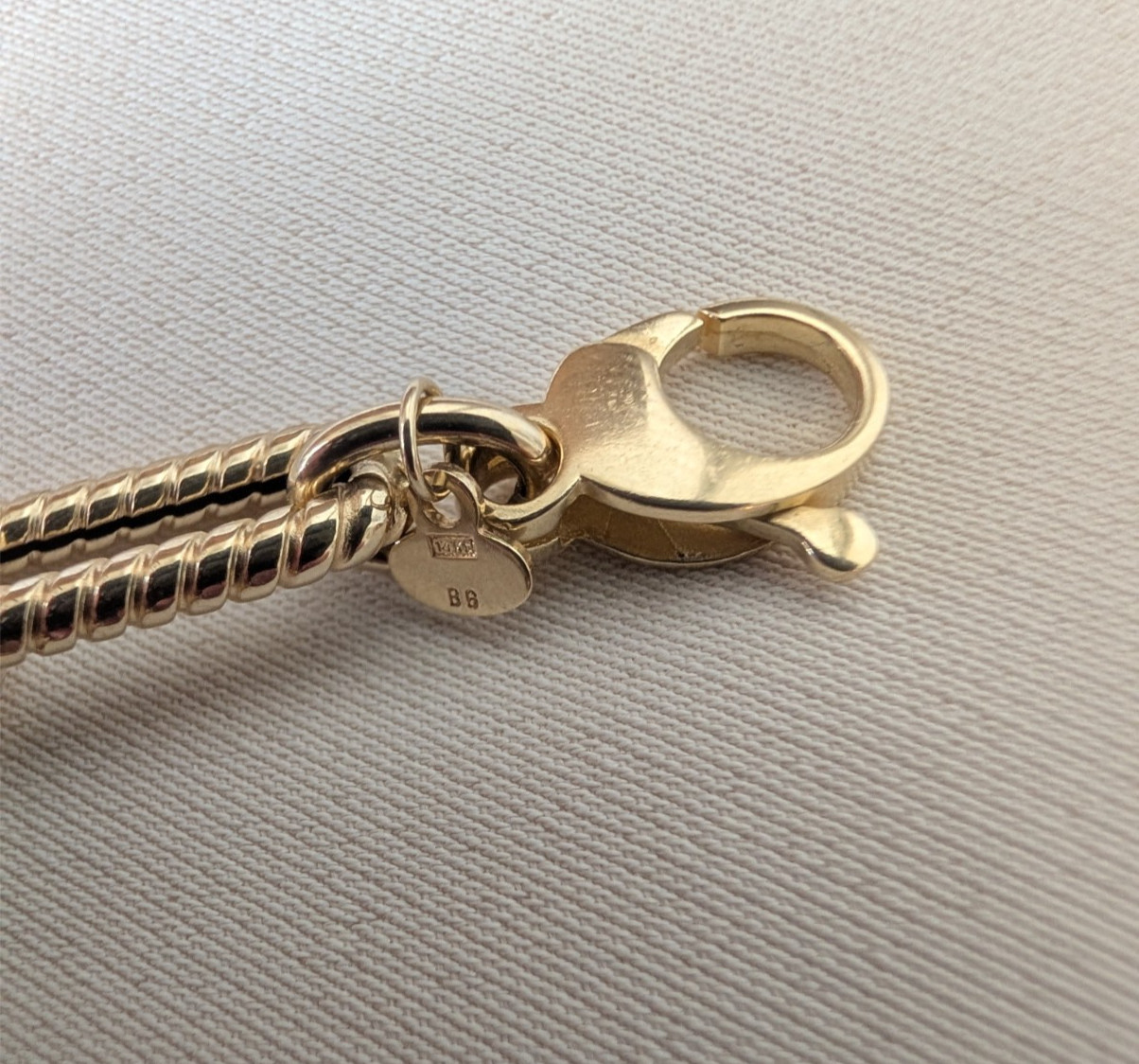 14K Yellow Gold Polished and Textured Paperclip Link Bracelet 8″ 6.82g Hollow