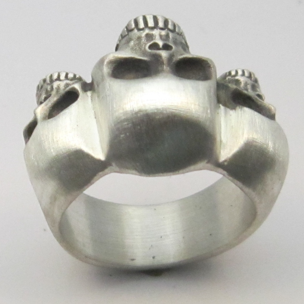 MJG STERLING SILVER TRINITY 3 SKULL RING. BIKER. GUITAR PLAYER. SZ 11. 23 G