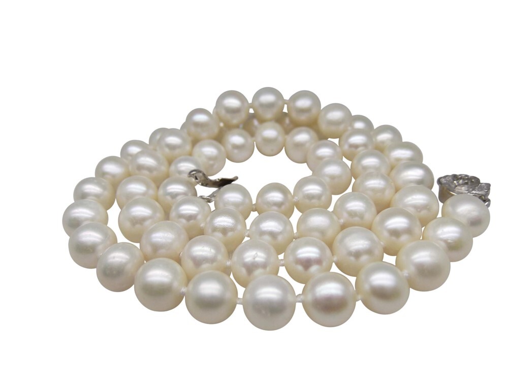 Long 24 Inch 8-9mm ROUND White Pearl Strand Necklace Genuine Cultured Freshwater