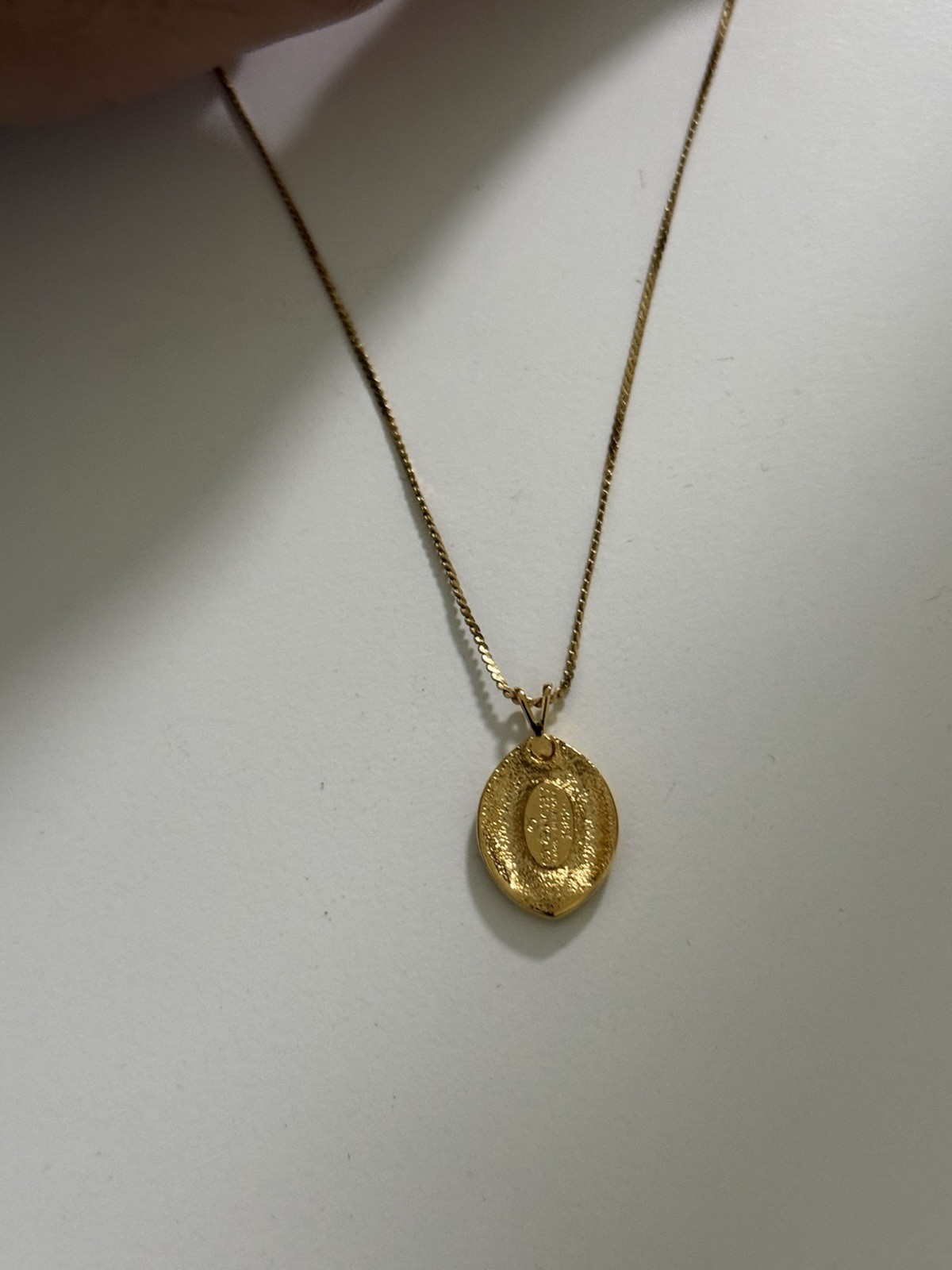 GIVENCHY G Logo Rhinestone Gold Tone Pendant Necklace 15”