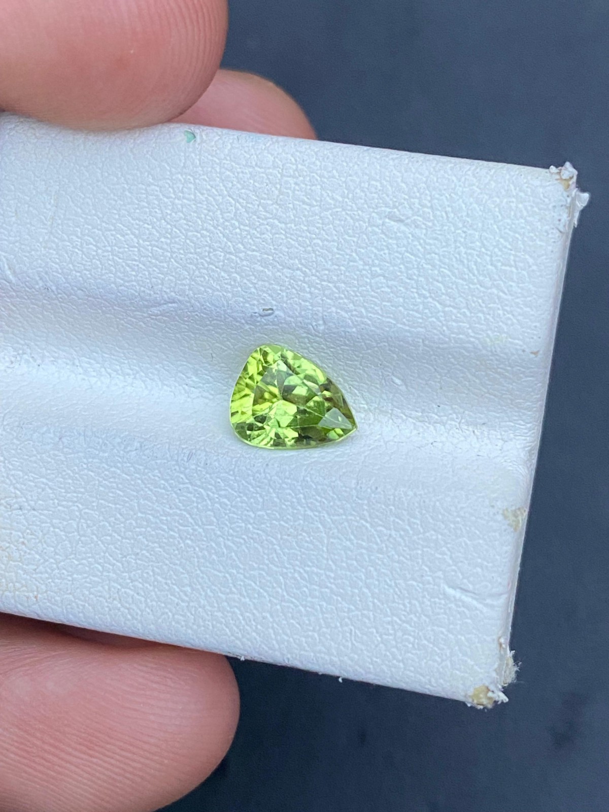 0.95Ct Natural cut peridot pear shape loose Gemstone From Pakistan