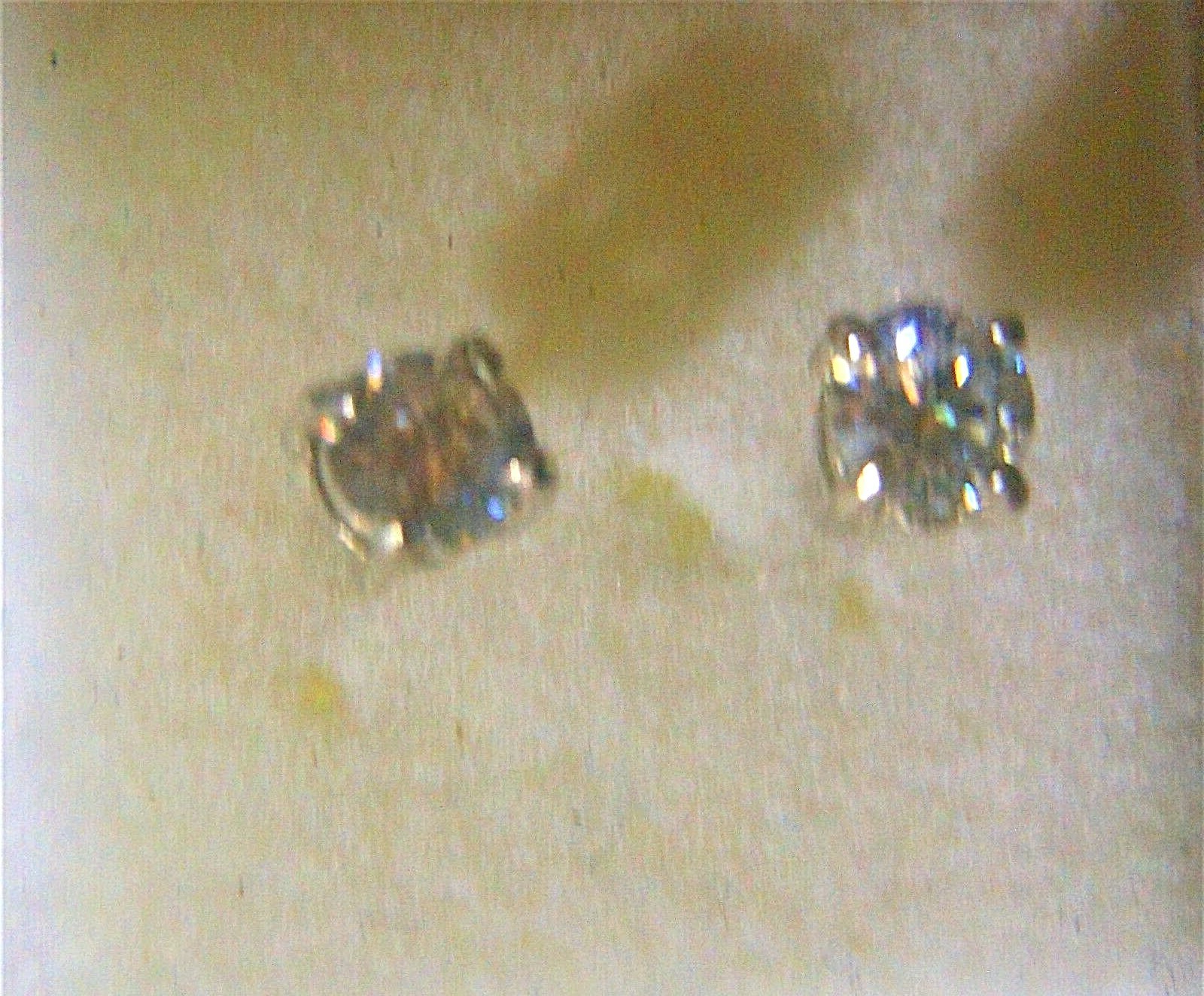 5mm 1.2Ctw. High Temperature High Pressure Moiassanite Stud Earrings Screw Back