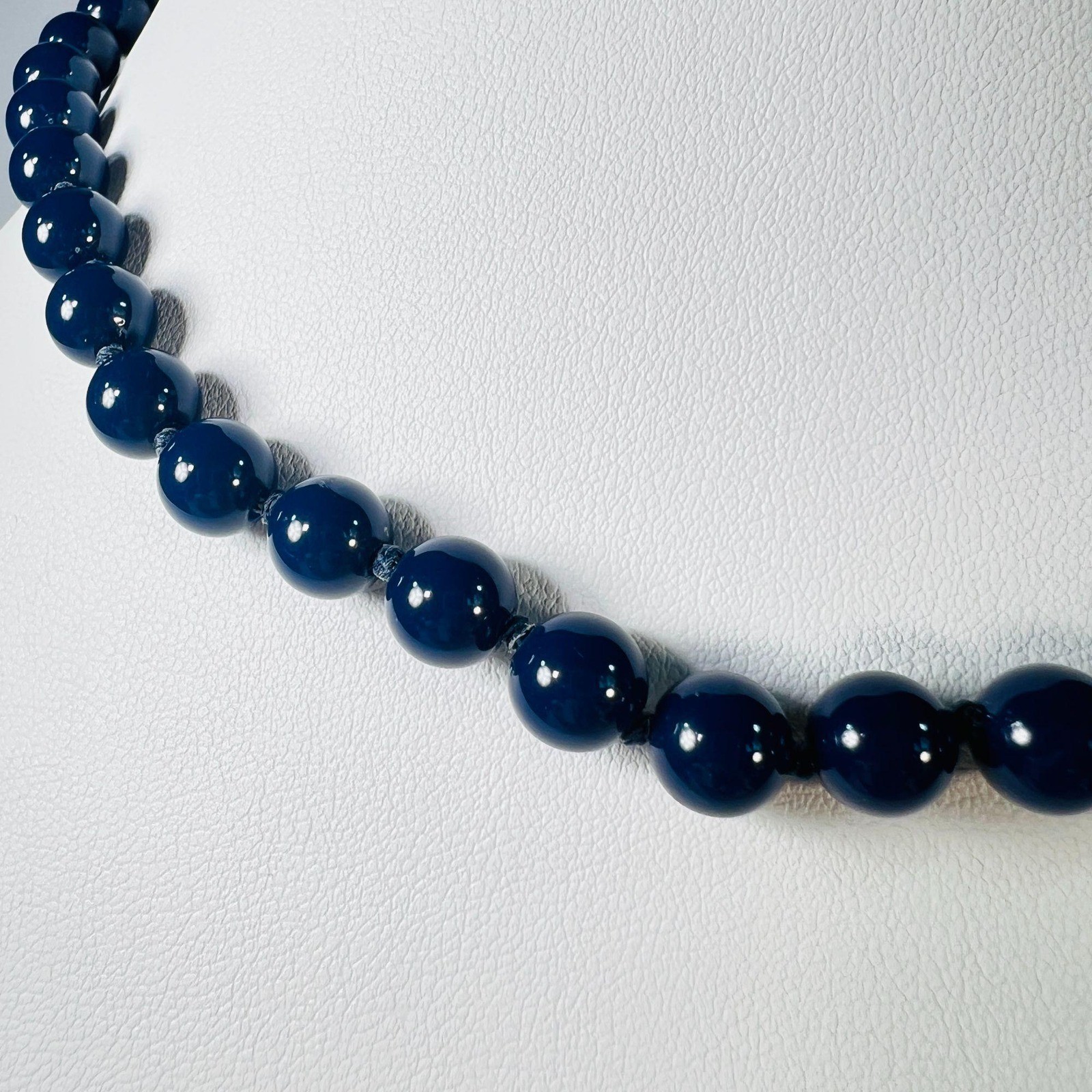 Vintage Trifari Beaded Choker Necklace 15.5″ Navy Blue Lucite 8mm Knotted Signed