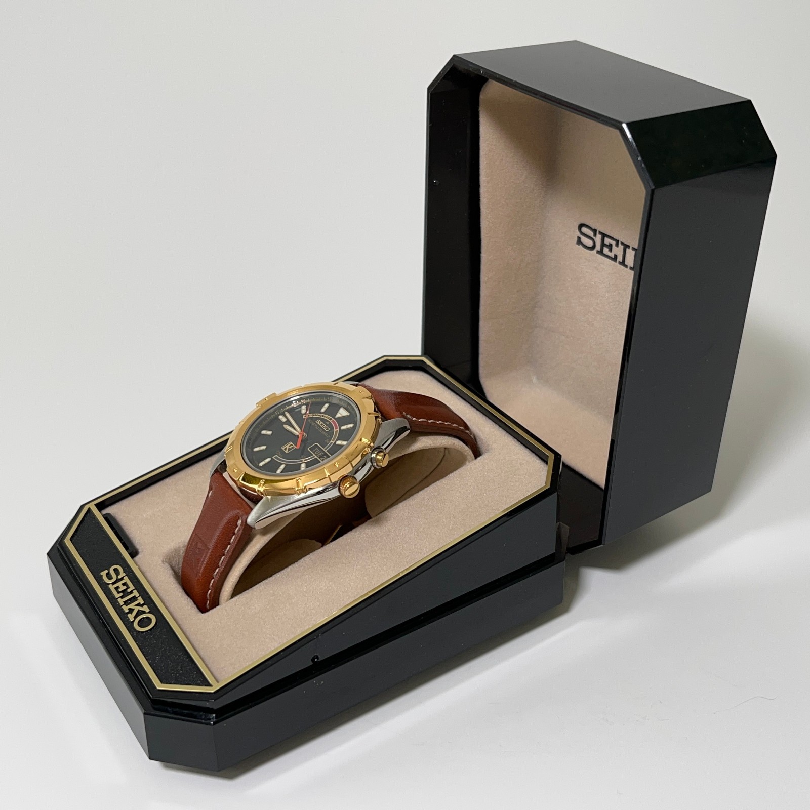 Vintage 1994 Seiko Kinetic SHF030 5M23 Green Dial Gold Bezel Box Papers | Mint