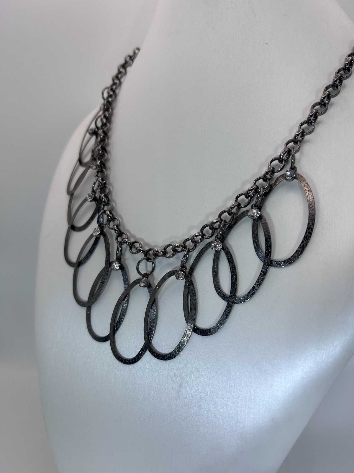 Necklace Silver Tone Oval Bib Statement Rhinestone Crystal Chain Lobster Clasp