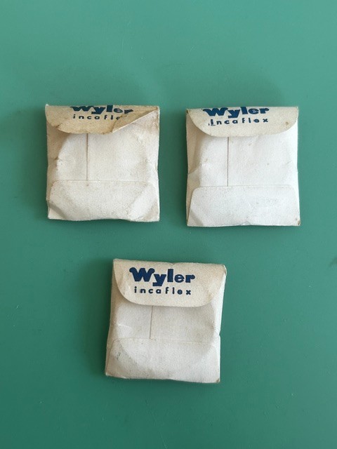 Wyler – Crystals – #1122 / 28.45mm – #1200 / 30.35mm – 1123DV / 28.40mm – NOS