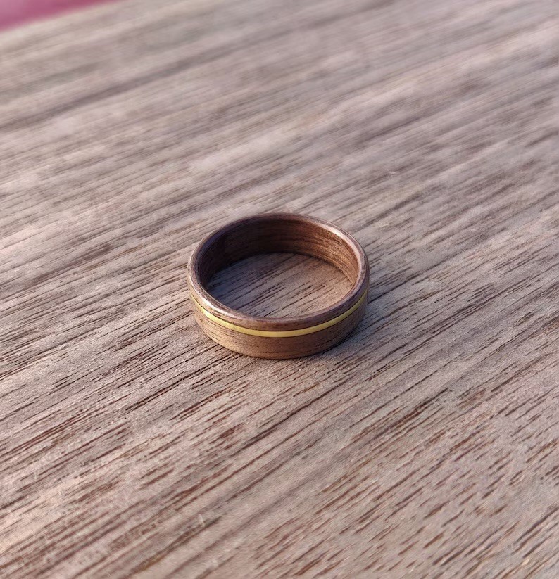 Bentwood Walnut Wedding Ring with Gold Inlay – Wooden Band Men & Women Handmade