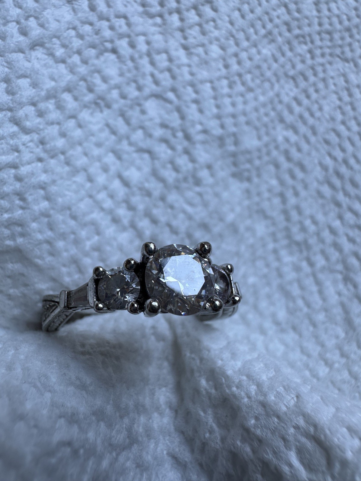 JJJ Sterling Silver 925 Cubic Zirconia 3 stone Ring Size 9.75