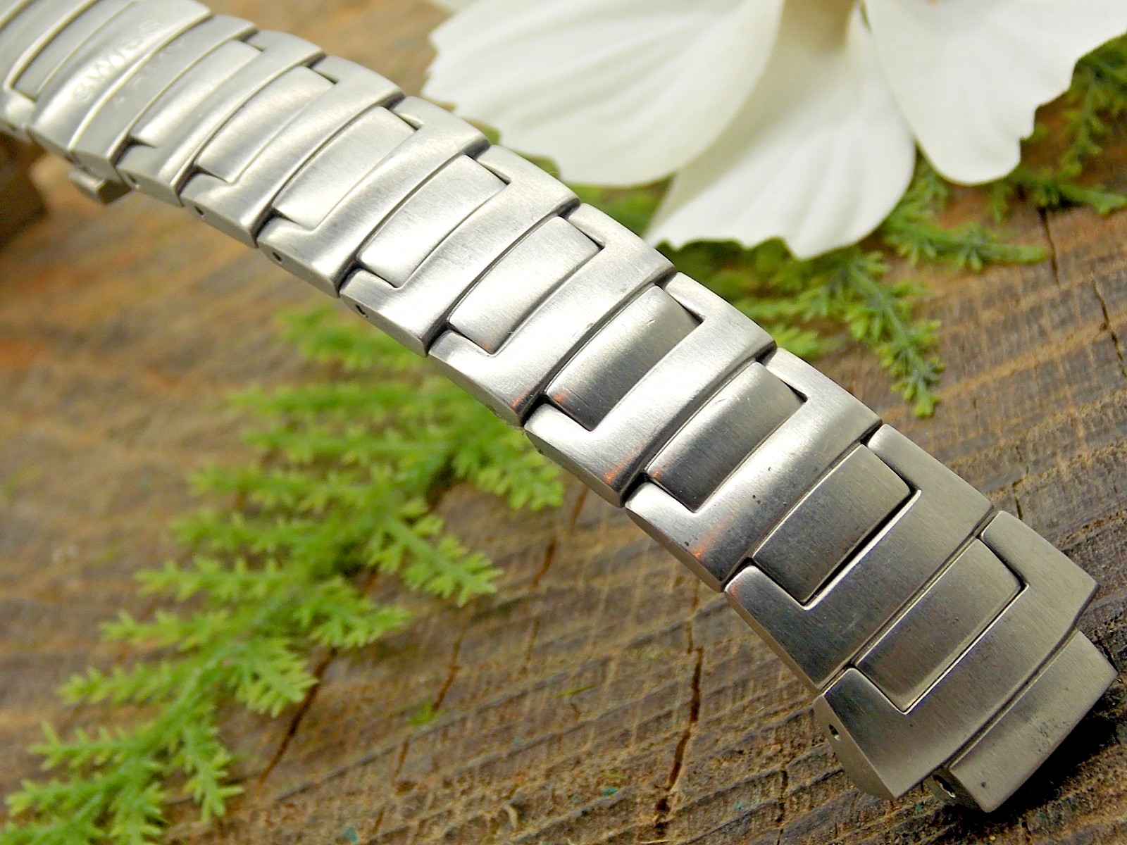 Swiss Army Vintage Pre-Owned Watch Band Center Link Attachment 11.6mm Men’s