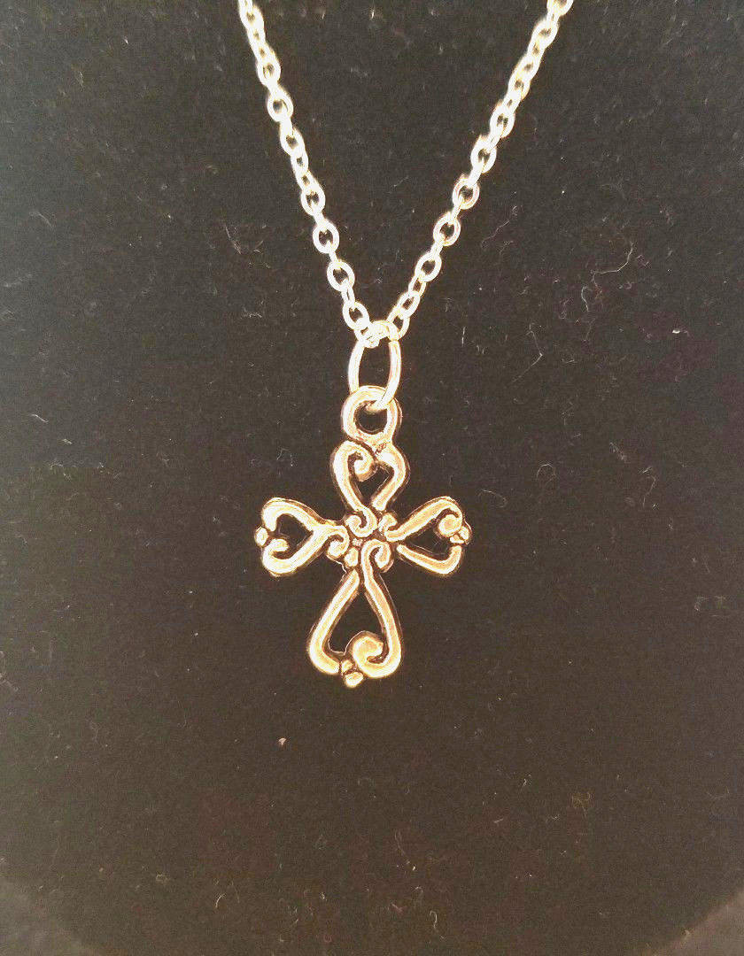 Cross Pendant Beautiful Silver Necklace