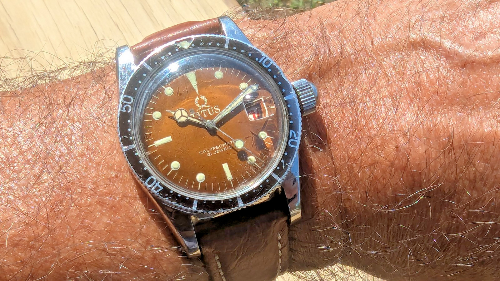 Vintage Titus Calypsomatic 7085 RARE Brown Dial Big Crown Model Caliber ETA 2472