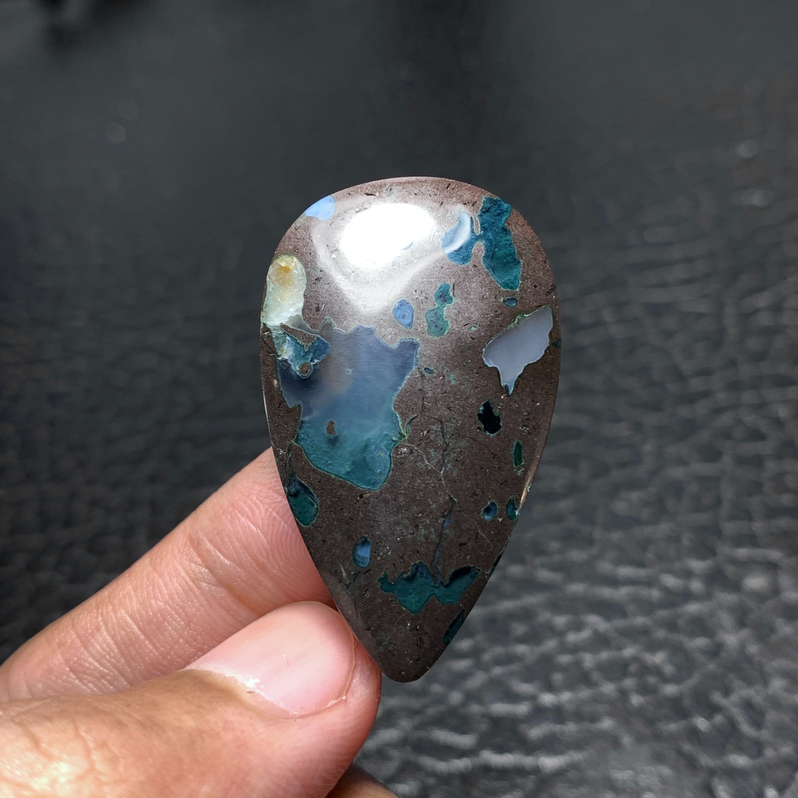 Amygdaloidal Agate Cabochon 39×23.5x7mm High Quality 50.5 ct