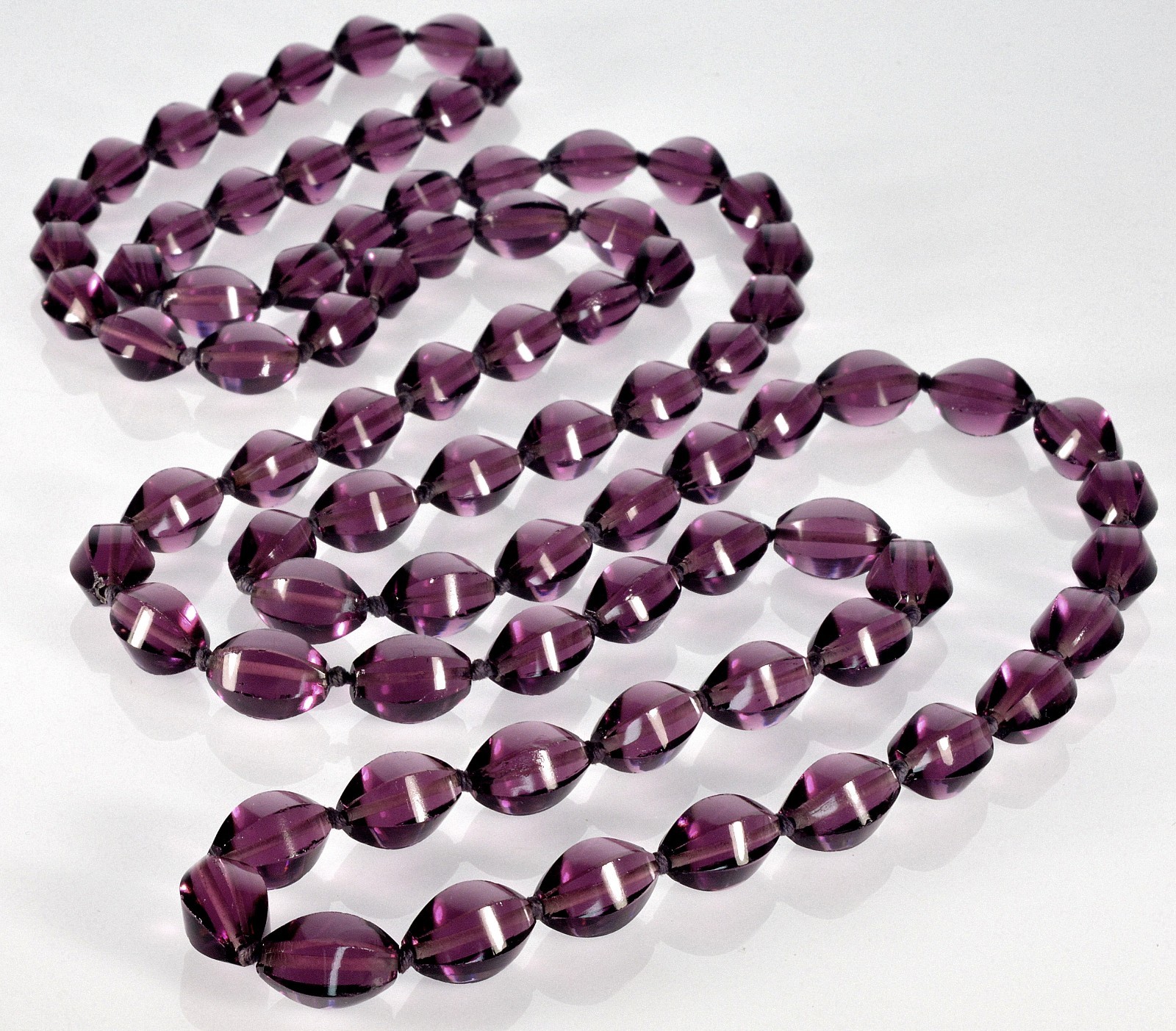 ART DECO CZECH GABLONZ AMETHYST GLASS BEAD NECKLACE 57″ C.1920