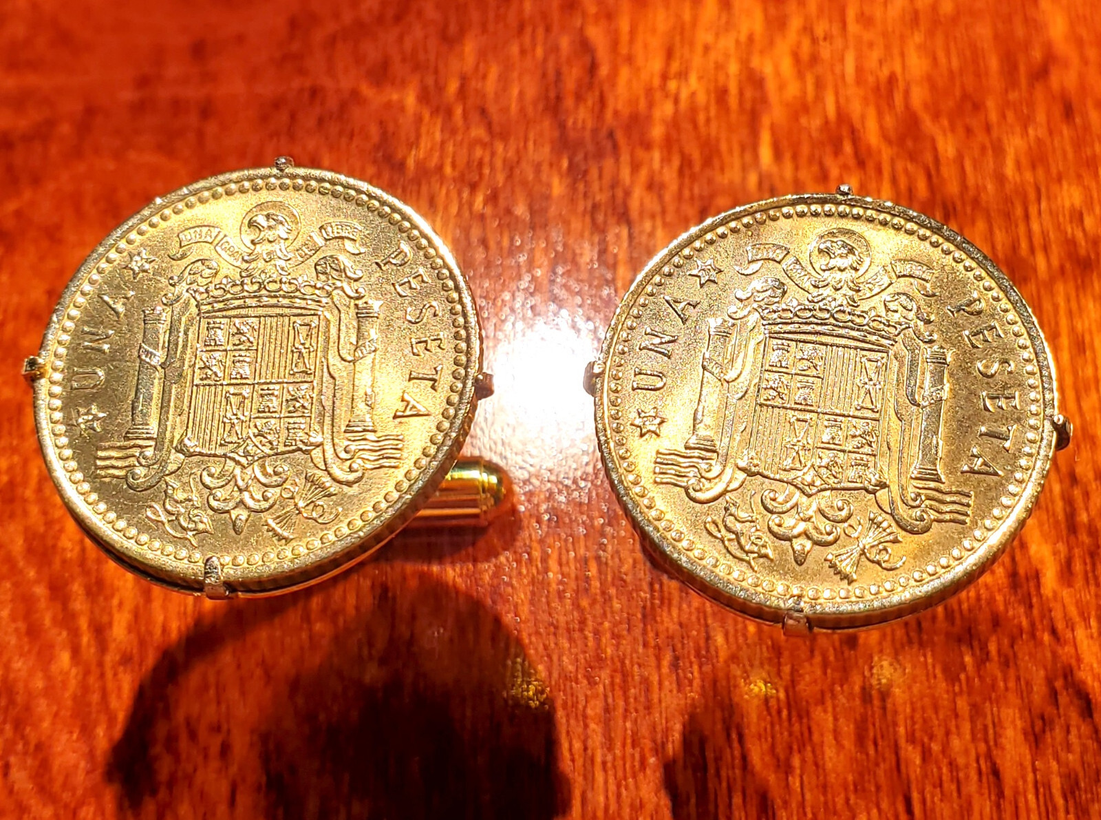 Vintage Spain Eagle & Shield Coat of Arms Spanish Bronze Coin Cufflinks + Box!