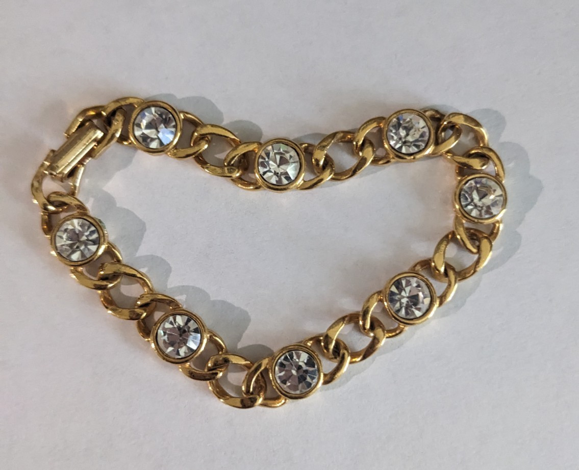 Vintage Gold-Tone Curb Chain 7″ Bracelet Clear Bezel Rhinestone Fold Over Clasp