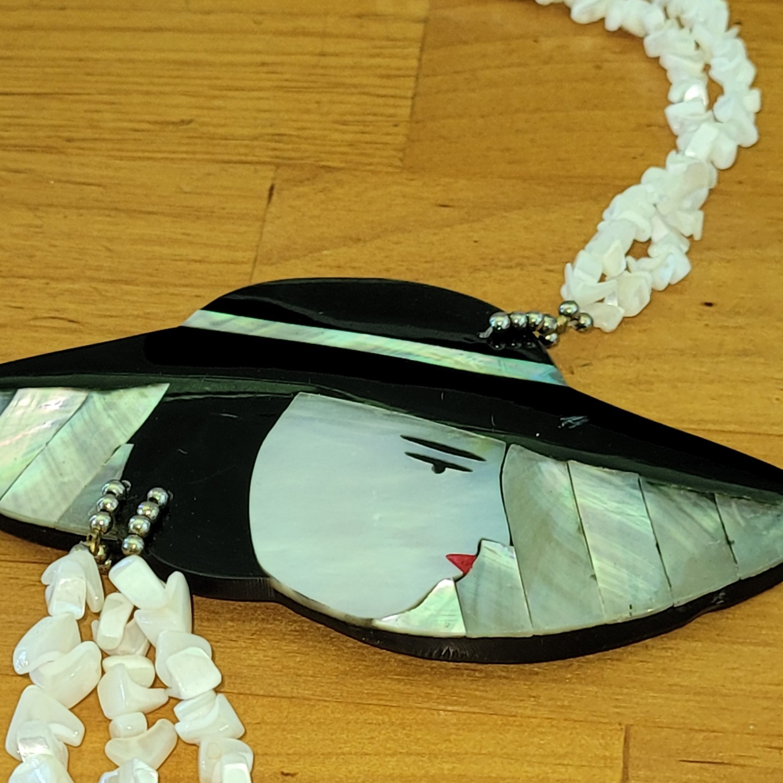 Vintage Mother of Pearl Lady Face Necklace Shell Inlay 28in 84g Multi Strand