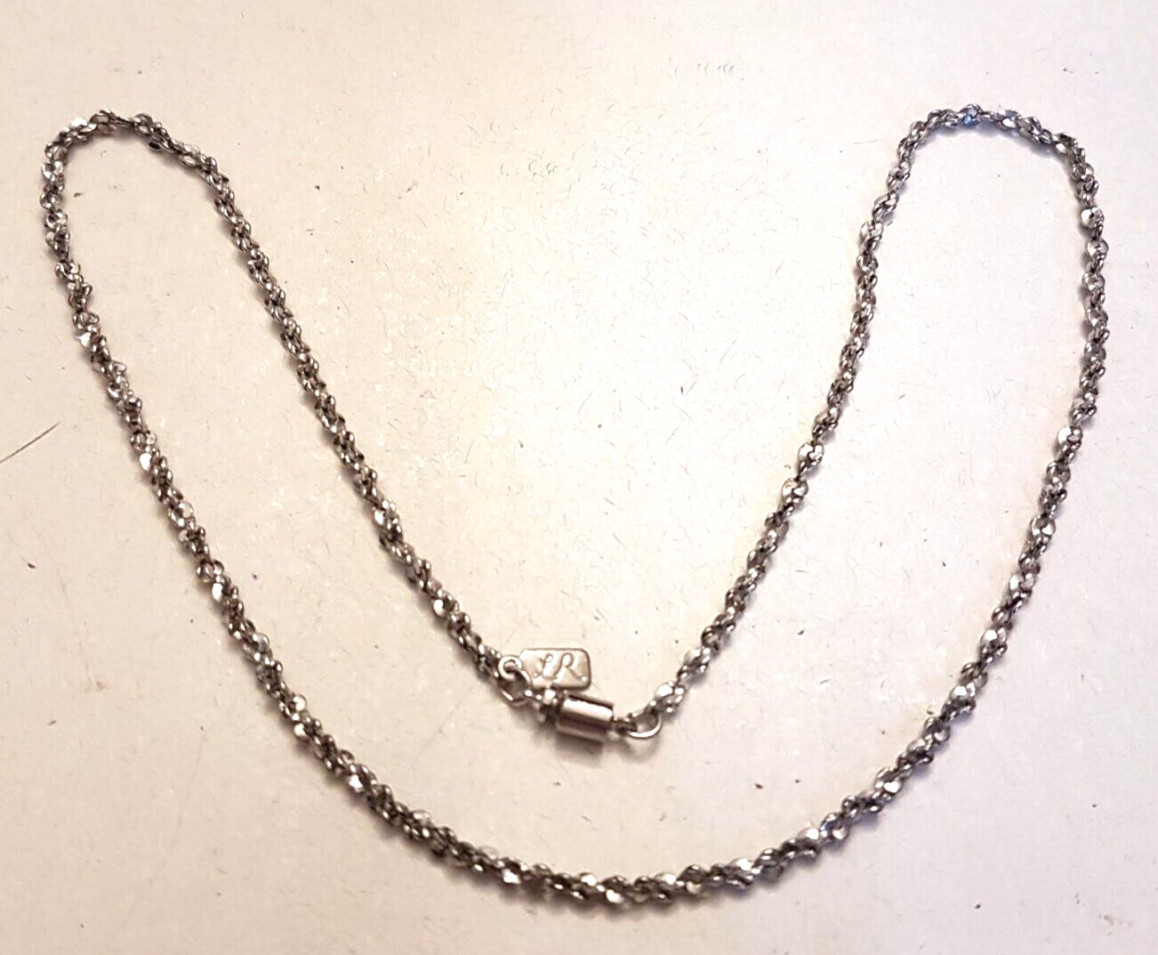 Lady Remington 18″ Silver Tone Chain NECKLACE twisted link push lock clasp