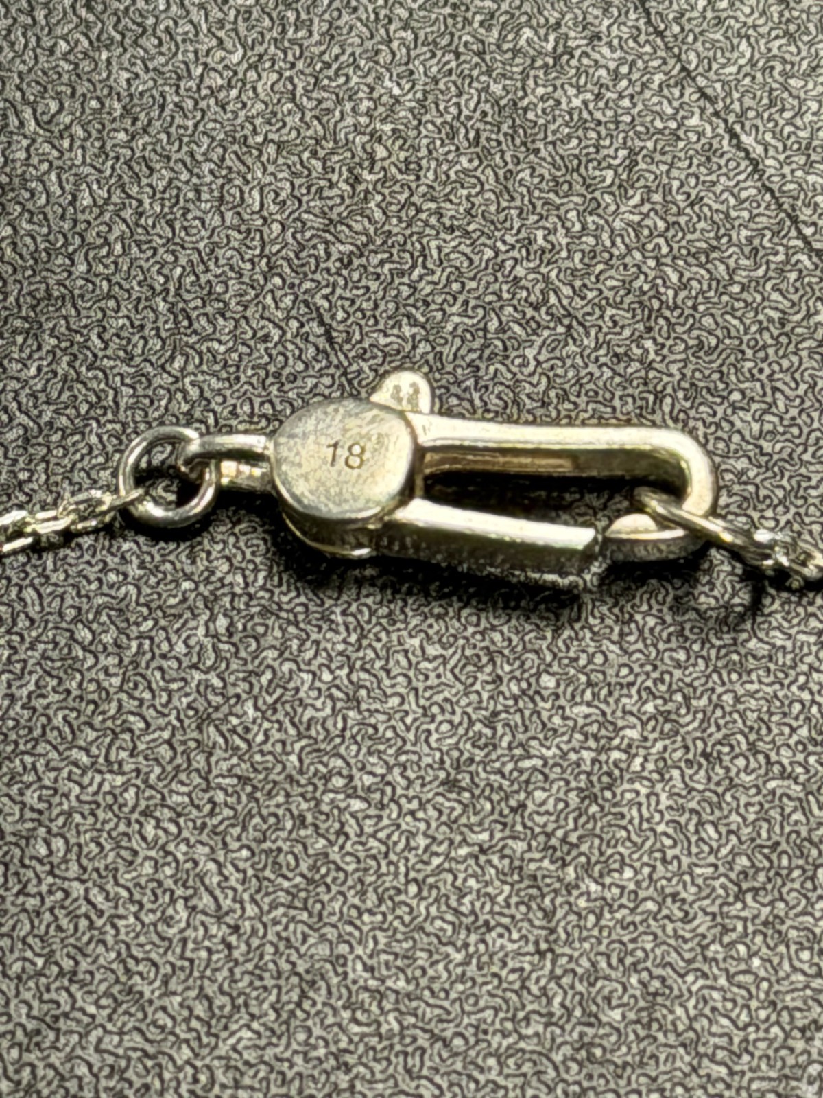 Gucci 925 Sterling Silver Heart Dangle Charm Bracelet Oval Link Lobster Closure