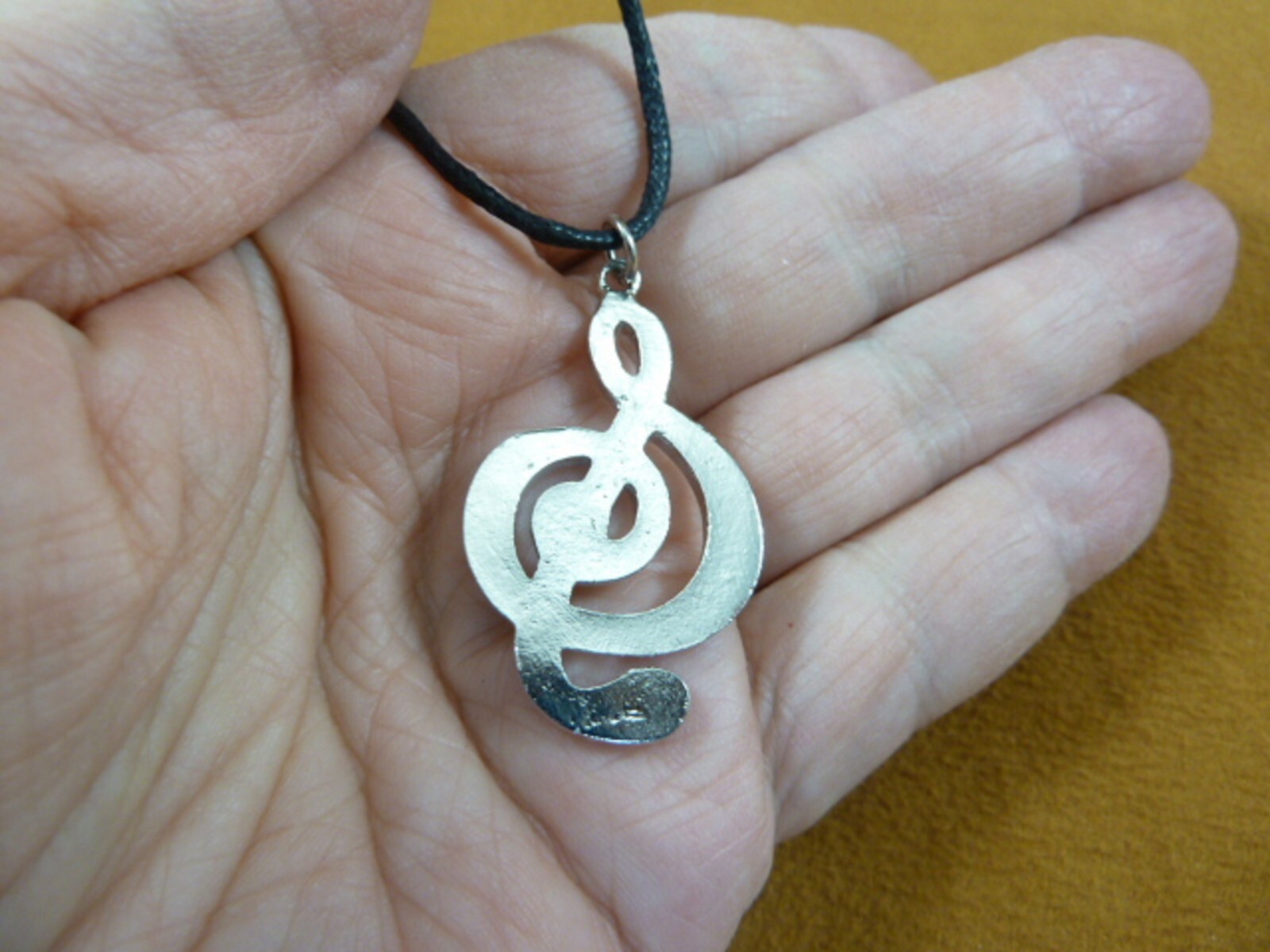 (M-331-G) G TREBLE CLEF MUSIC NOTE silver Pendant white crystal NECKLACE Jewelry