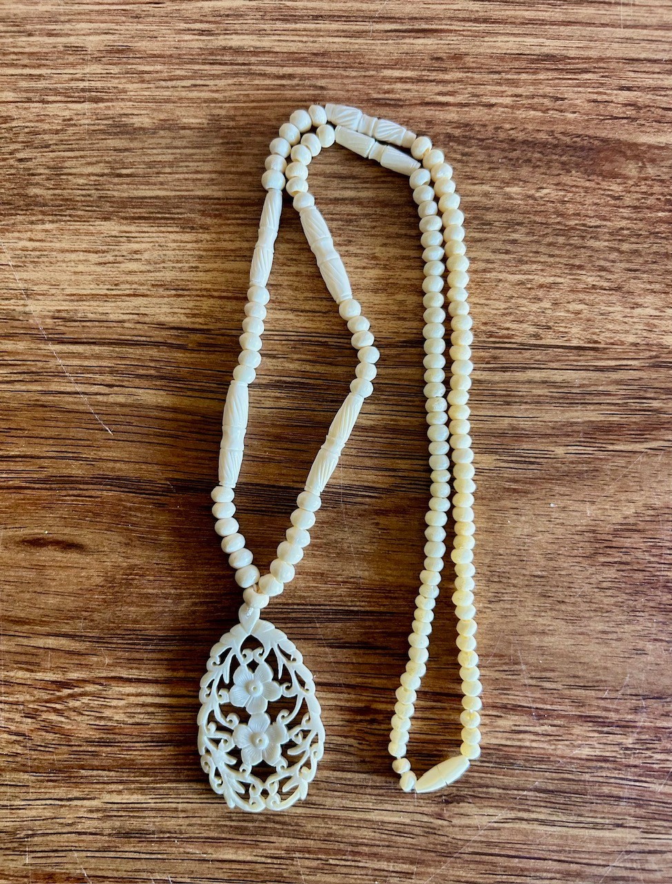 Vintage 1970’s Hand Carved Bovine Bone Beaded Flower Pendant Necklace
