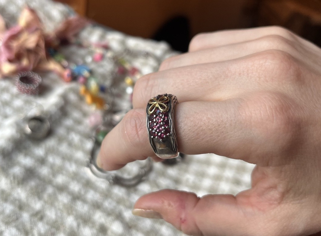 Vintage chunky sterling silver and pink ruby ring with gold flower decal