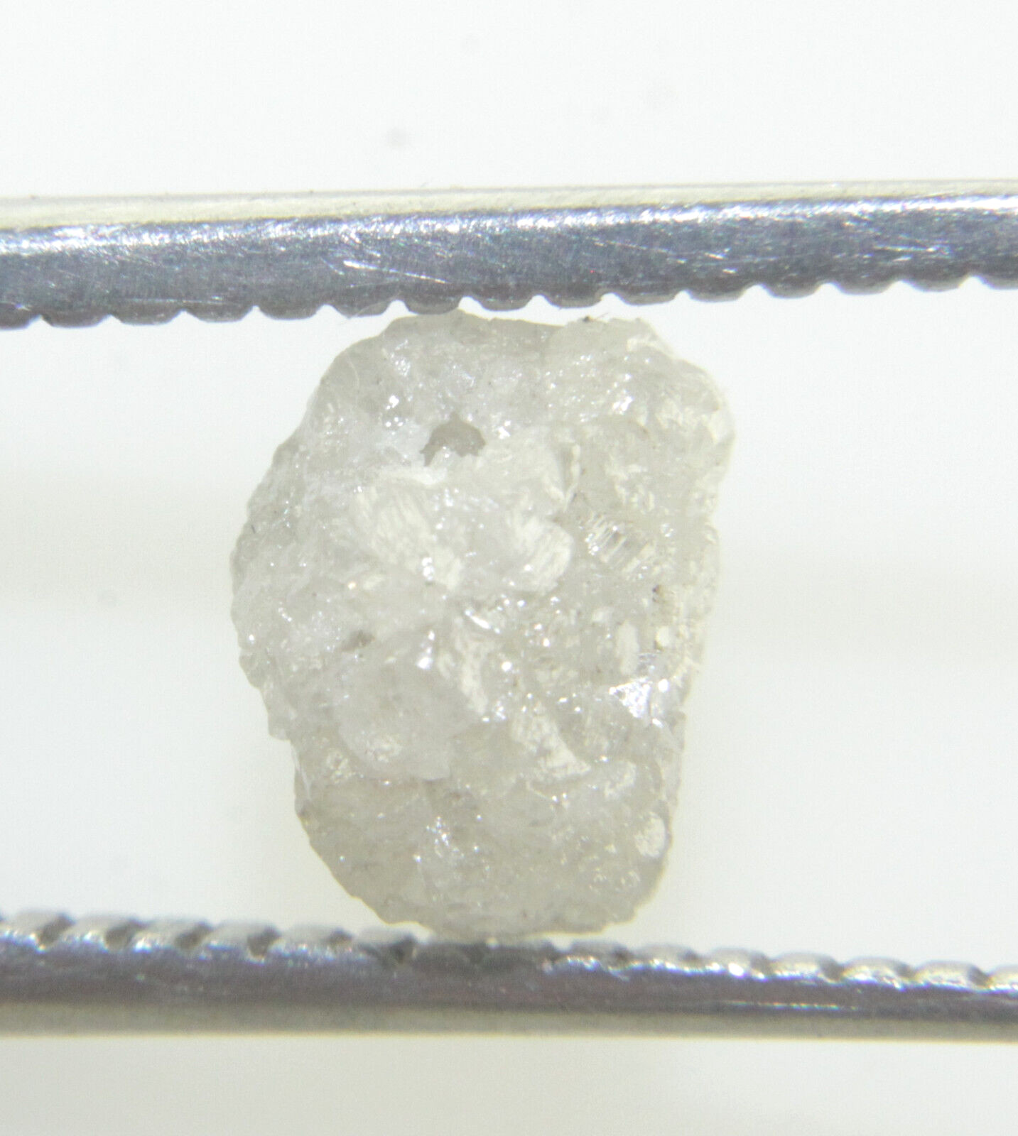 1.57CTS/1 PIECE RAW UNCUT SNOW WHITE ROUGH DIAMOND 7.01×5.62×5.43 MM