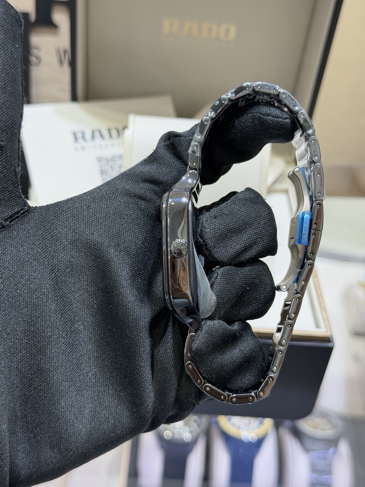 New Rado True Square 29.2 MM Quartz Black Dial Ladies Watch R27080172