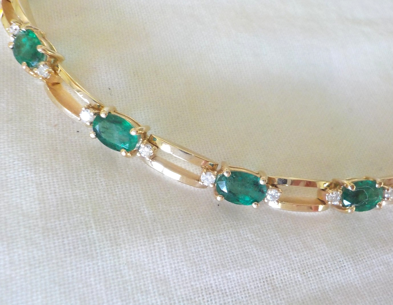 Heavy 14K Yellow Gold Natural Emerald Diamond Bracelet – 12.90 gms, 7.1 in, 5+ct