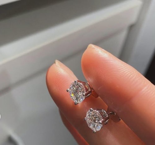 14k White Gold 2.00CT Round Cut Lab Grown/CVD Diamond Daily Wear Stud Earrings