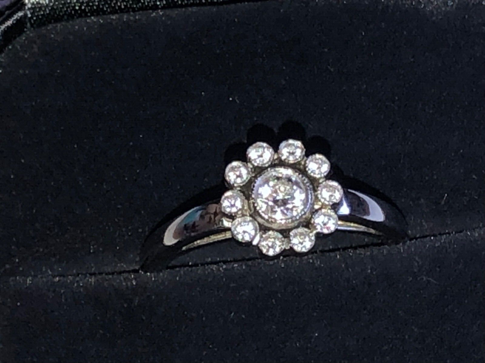 Tiffany & Co. milgrain flower diamond ring platinum 950 CTW 0.27 6.5 engagement