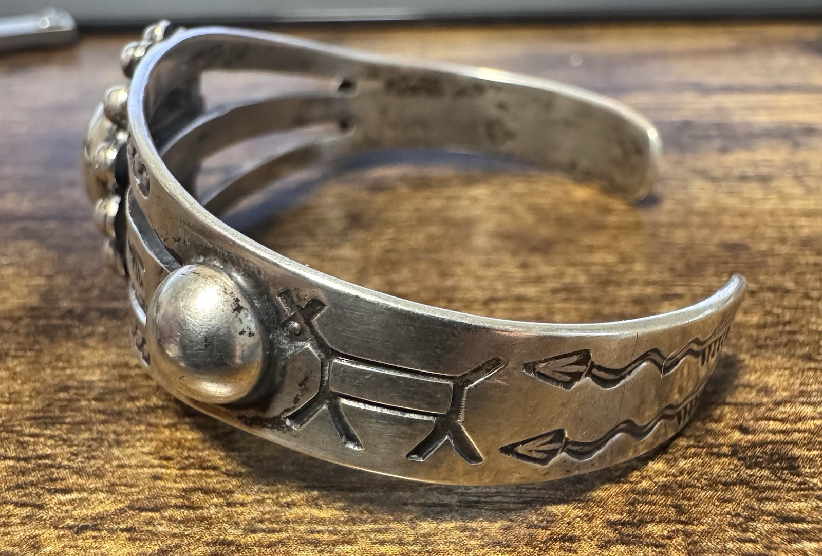 Sterling Silver Oval Dome Cuff Bracelet – Stamping – Vtg Fred Harvey Era