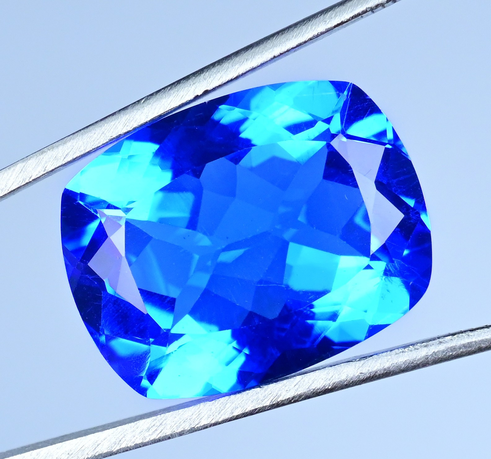 26.15 Ct Natural Rare Lustrous Blue Tanzanite Certified Flawless Loose Gemstone