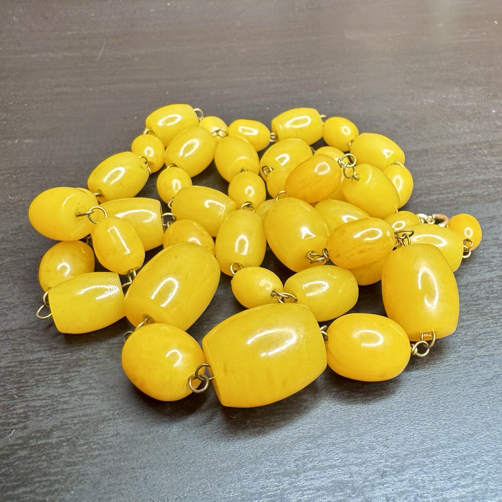 Vintage Egg Yolk Butterscotch Amber Graduated Beaded Necklace 28” Natural 48g