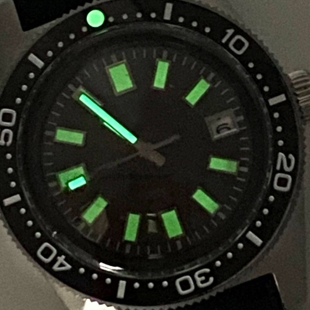 41mm NH35A PT5000 AR Domed Sapphire Crystal 300m Diving Men’s Watch Rubber Strap