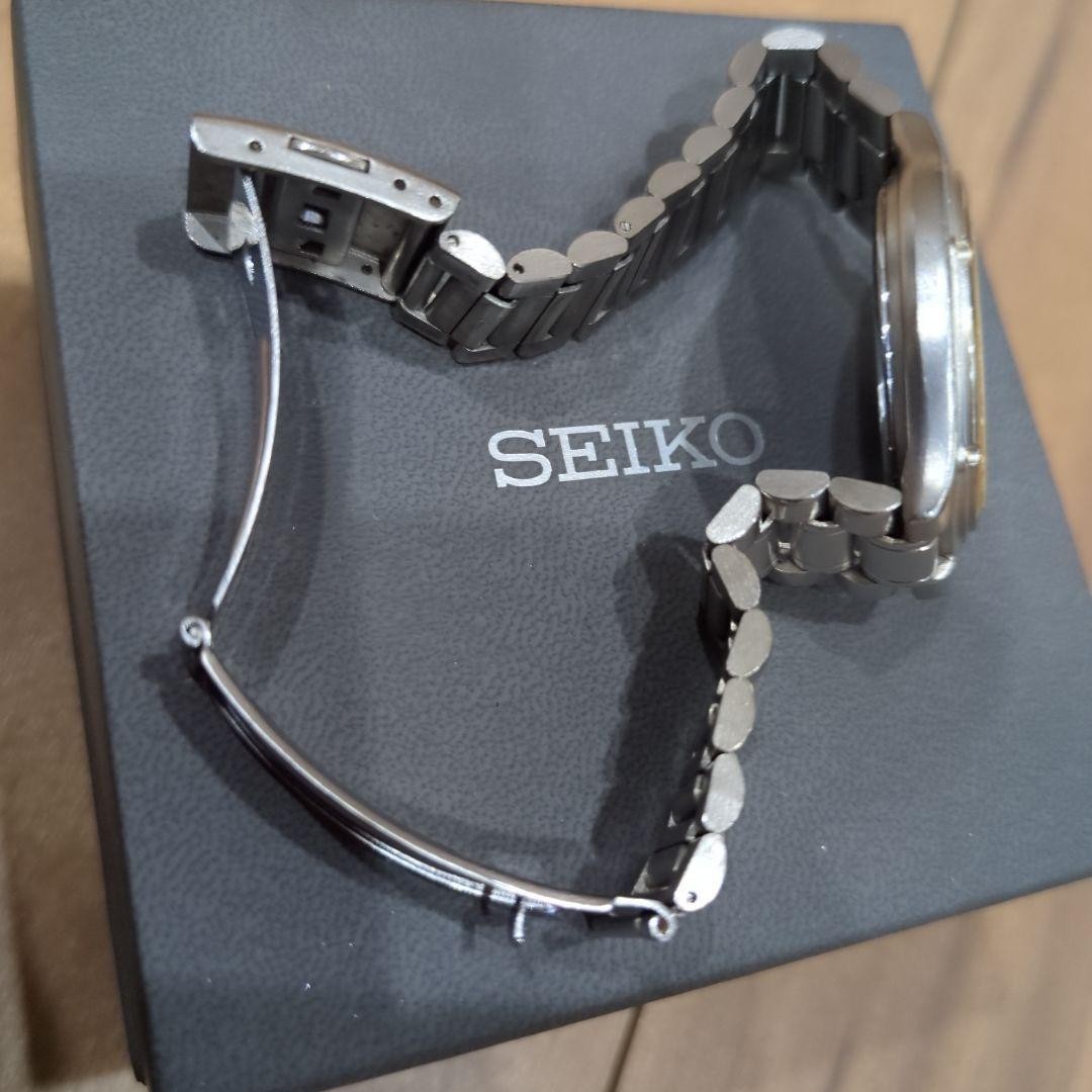 SEIKO Spirit White Face Vintage