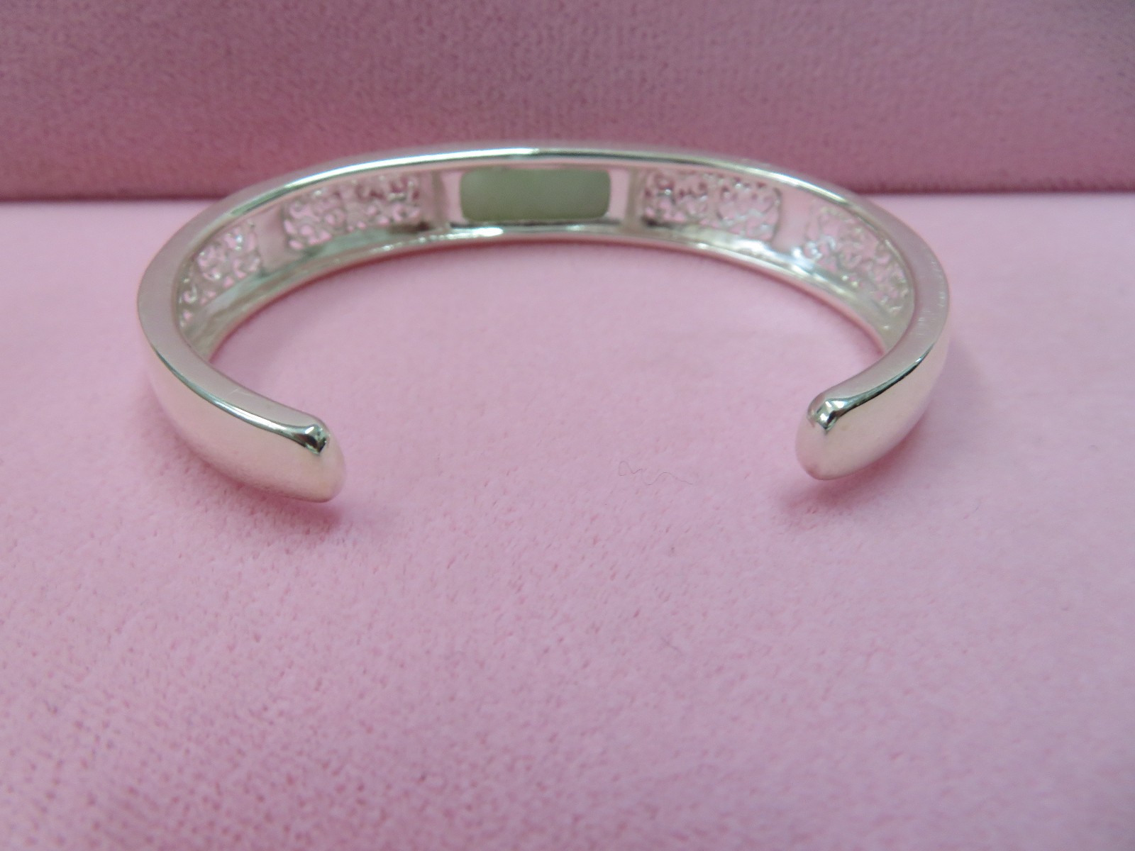 925 Sterling Silver Green Jadeite Jade Cuff Bangle 22. 35 Grams