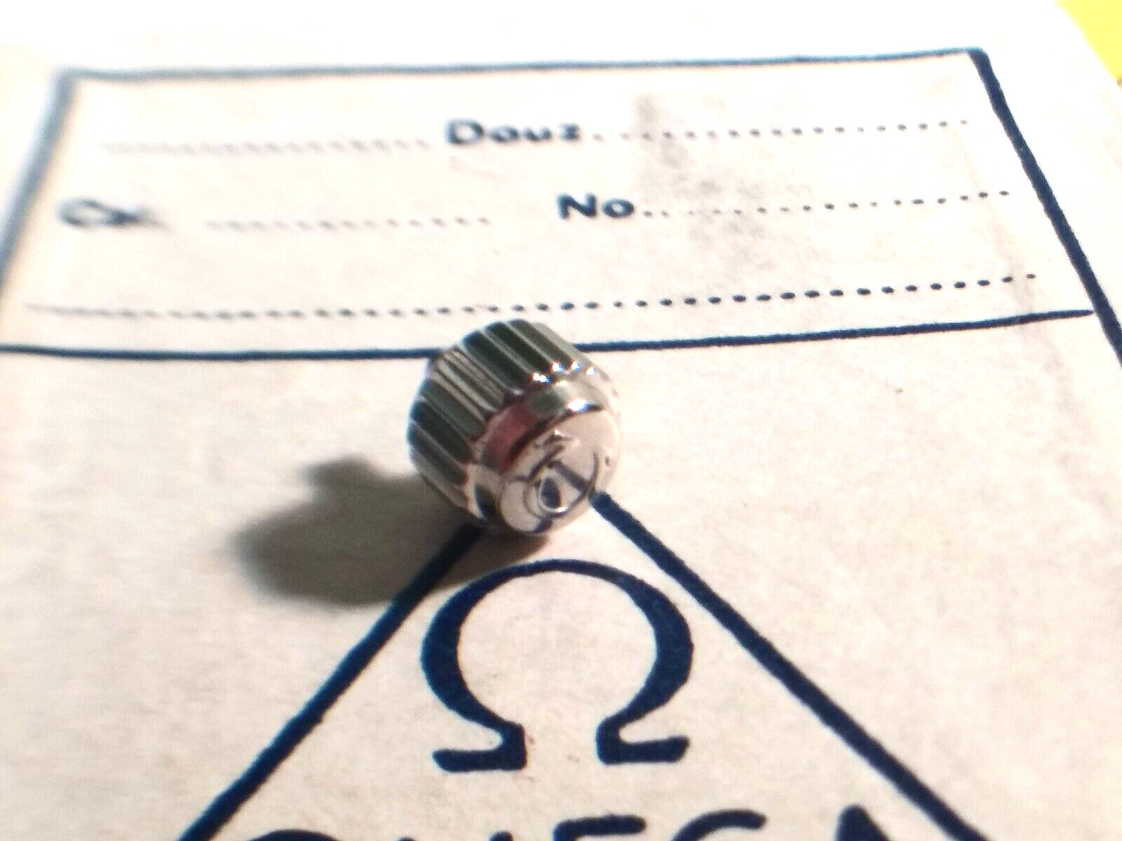 For Om screwdown crown S/S 5.4mm-5.5mm with tube, see photos. NEW 5474