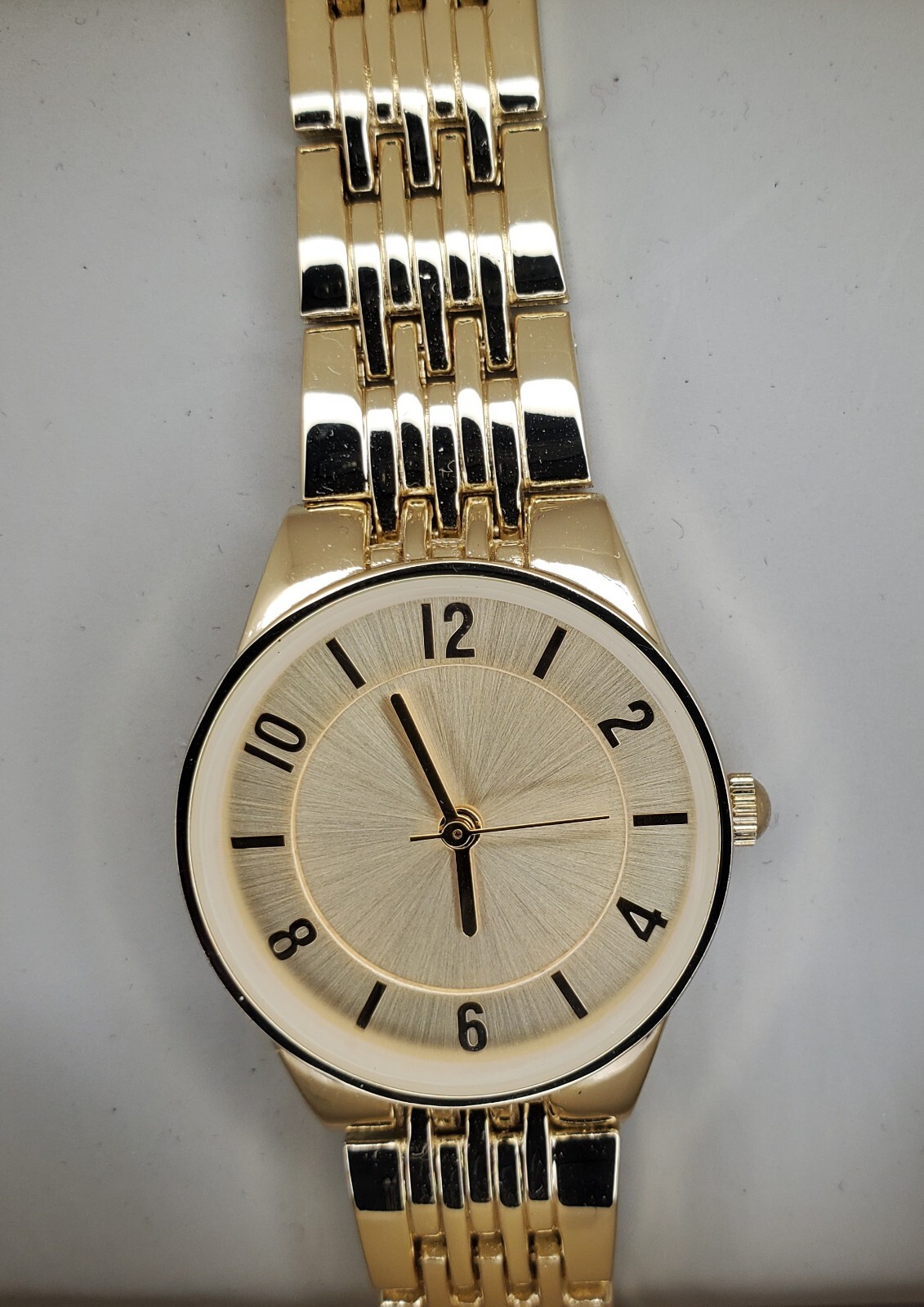 NEW Target Watch Womens Polished Gold Tone Self Adjustable Bracelet NEED BATTERY