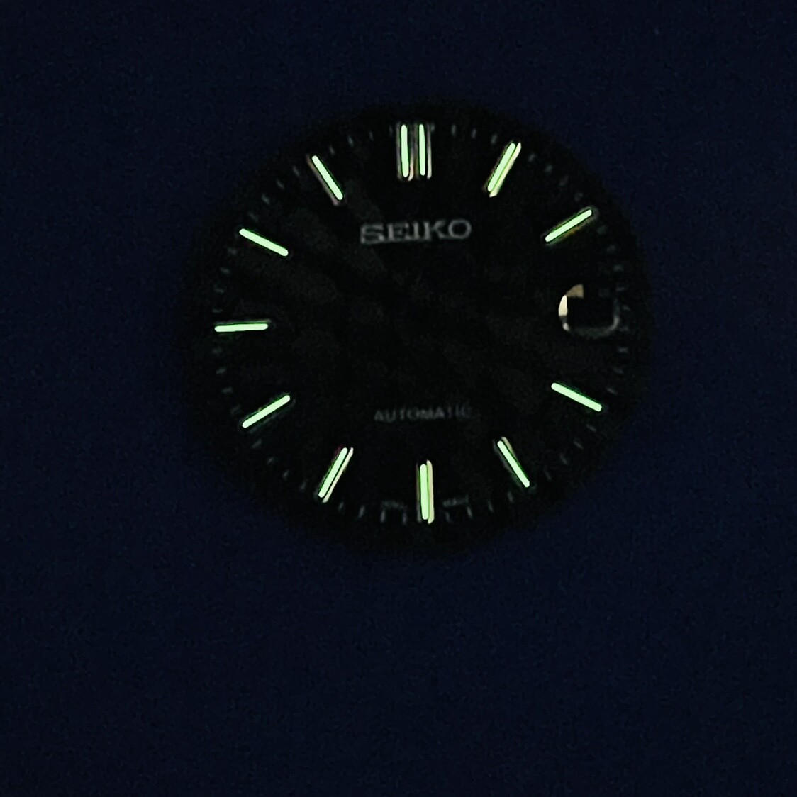 28.5mm Green Luminous with Logo Geometric Pattern Dial for NH35 NH36 Movement
