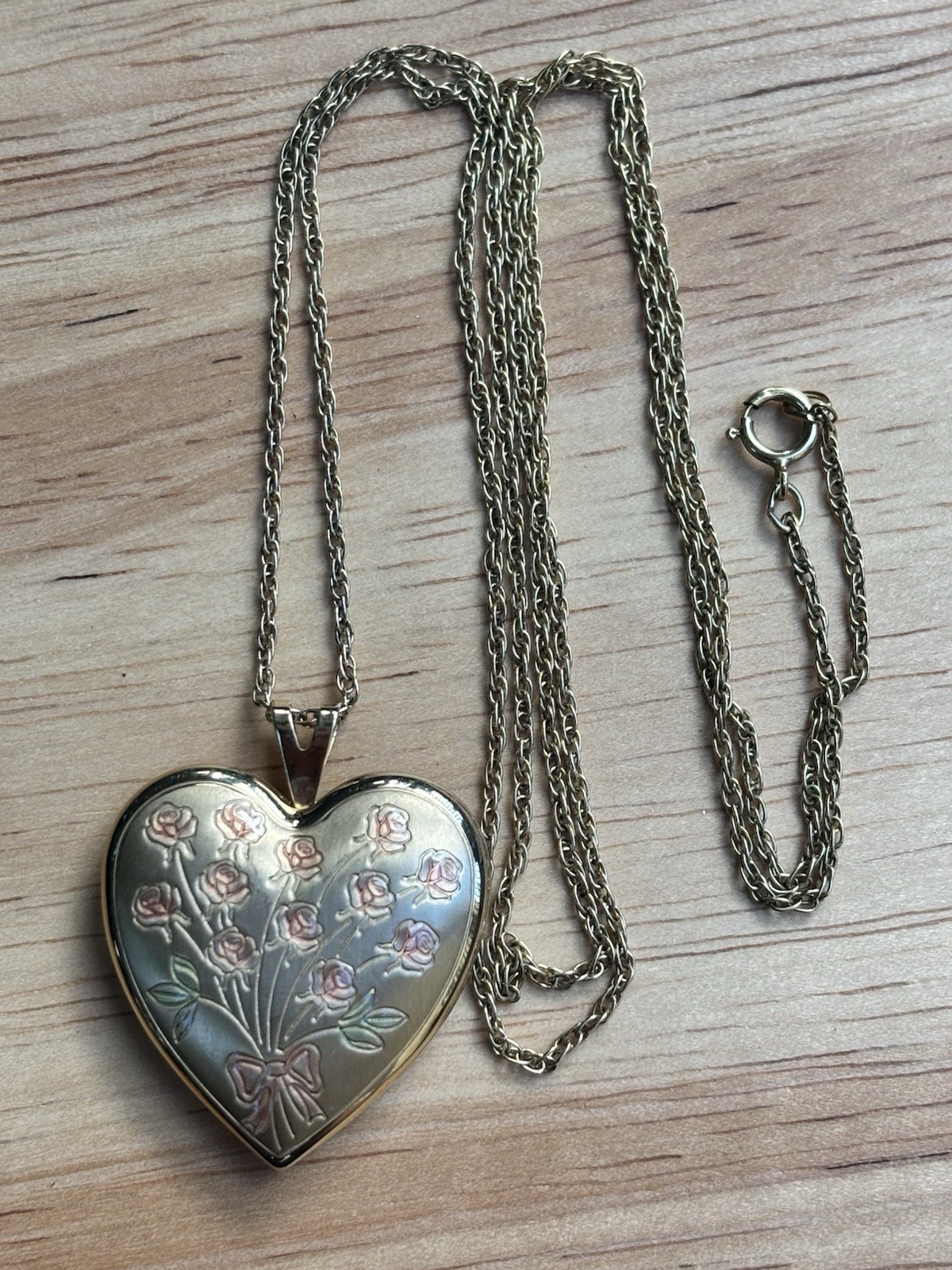 Vintage 14K Gold Filled Heart Locket Necklace 23” Floral Rose Photo Locket