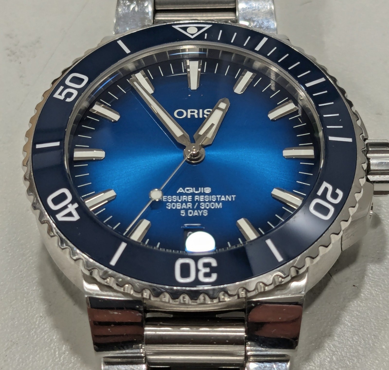 Oris Aquis Caliber 400 43.5mm Mens Watch Blue Dial