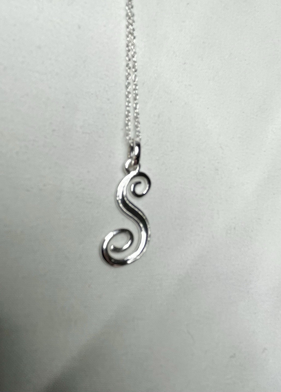 925 Sterling Silver Cursive Initial Letter S Pendant Necklace 17.75 In 1.59g