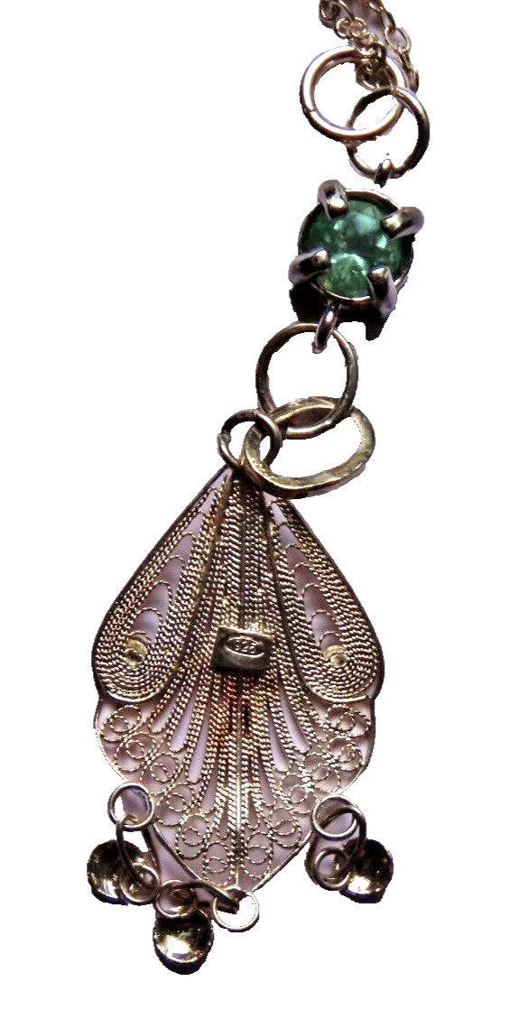 Colombian emerald pendant in 925 silver filigree