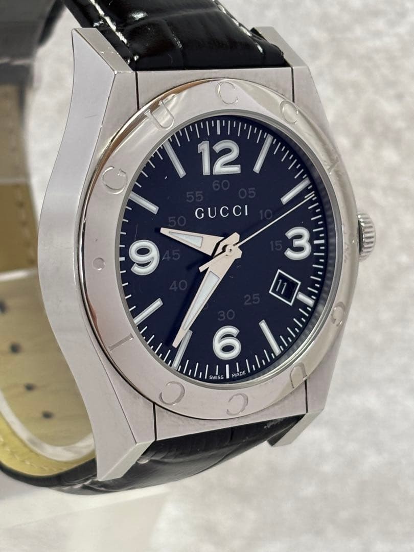 GUCCI Pantheon Quartz Date Men’s Model