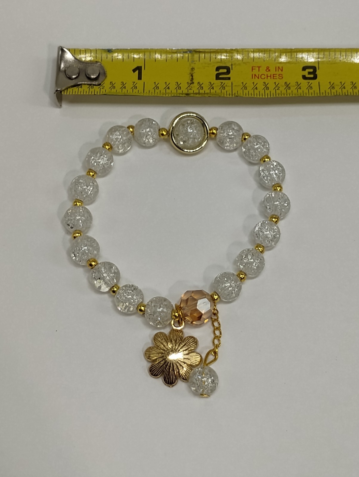 BRAND NEW Sparkly Daisey Charm Stretch Bracelet w/ Clear Beads