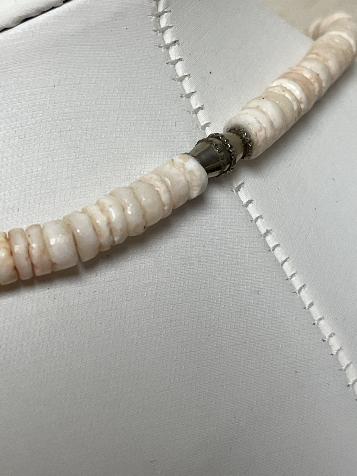Vtg Hawaiian Surfer Peach Puka Shell Bead Necklace Barrel Clasp 15” Approx 5 mm