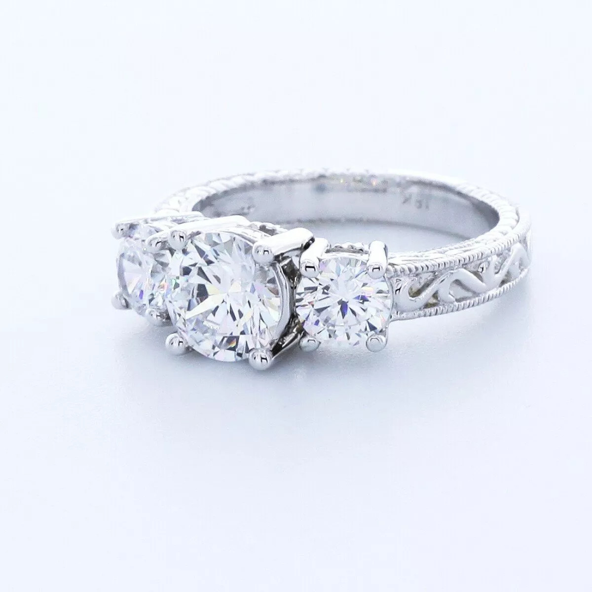 3-Stone Engagement Ring Vintage 18K Gold 2.52 CT Round Lab-Grown Diamond E VS1