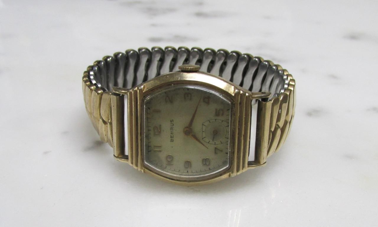 Men’s Vintage Benrus Manual Wristwatch w/ Flex Band; 17 Jewels ~ 4-E369