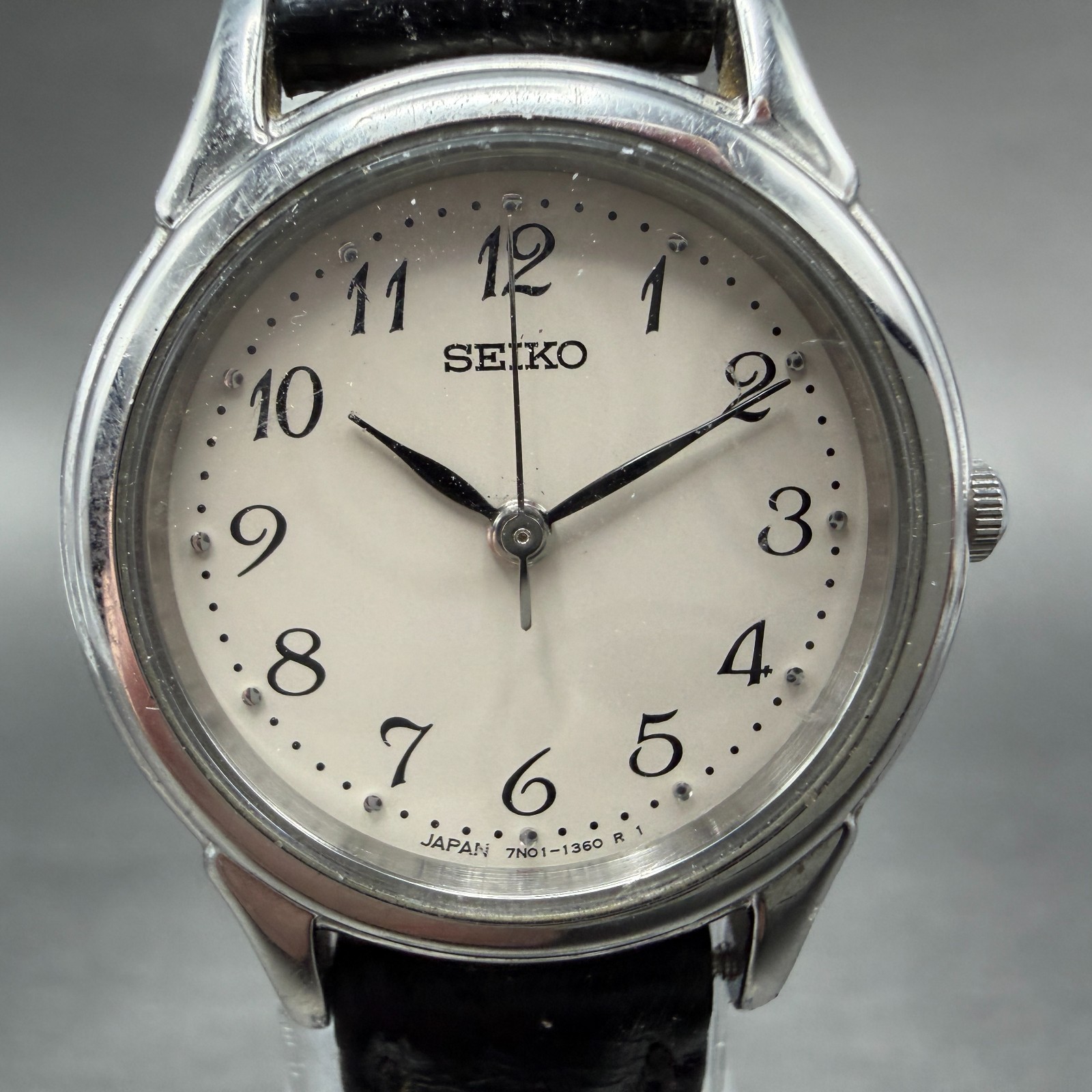 Seiko Watch Women 24mm White Dial Silver Tone Round 7N01-6881 New Battery VTG